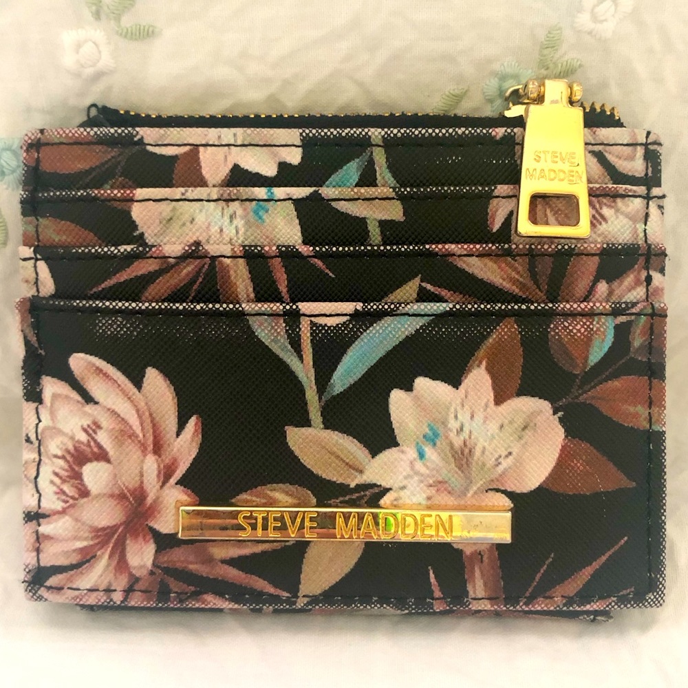 🧰🧰Steve Madden Hayden card wallet🧰🧰